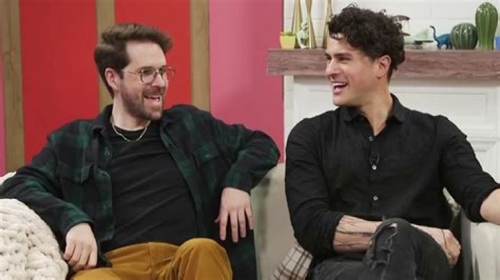 Why Did Ian And Nina Unfollow Each Other? – Celebrity