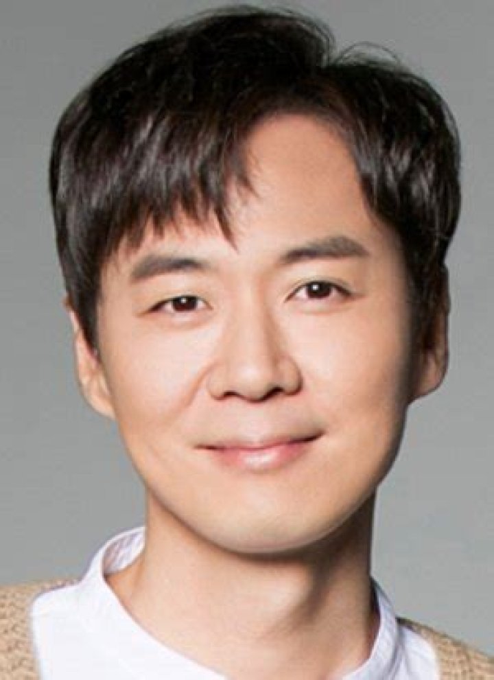 Yeon Jung-hoon Biography - Facts, Childhood, Family Life & Achievements of S Korean Actor