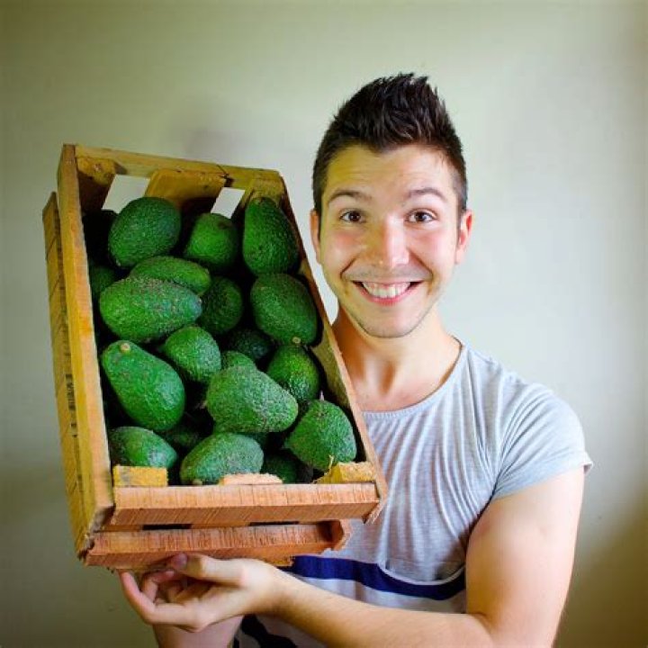 Youtuber: Is Nikocado Avocado Still Alive Or Dead; Is He Dying – What Happened To Him?