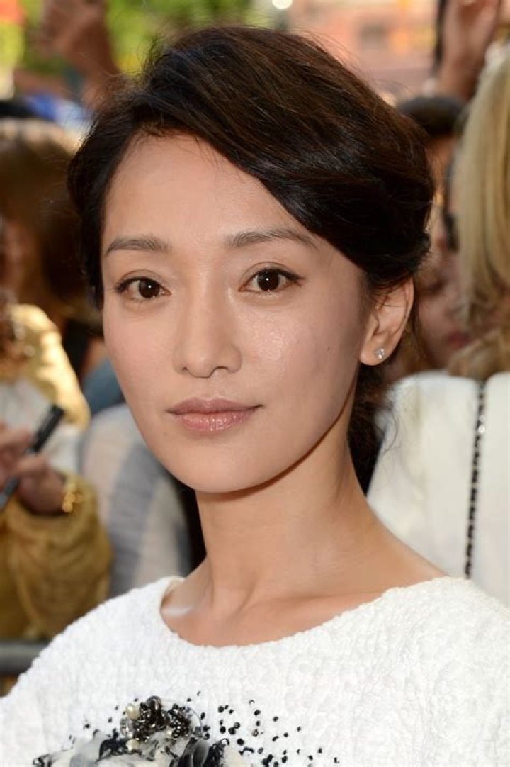 Zhou Xun Biography - Facts, Childhood, Family Life & Achievements of Chinese Actress & Singer
